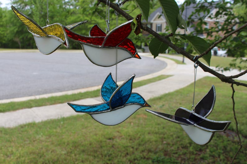 Stained glass 3-D bird suncatchers Tiffany style garden decor