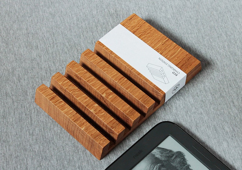 Wooden Multiple Charging Station for iPad iPhone Kindle