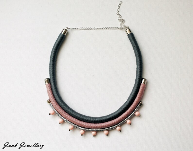 Statement rope necklace / bib necklace / color block / grey /