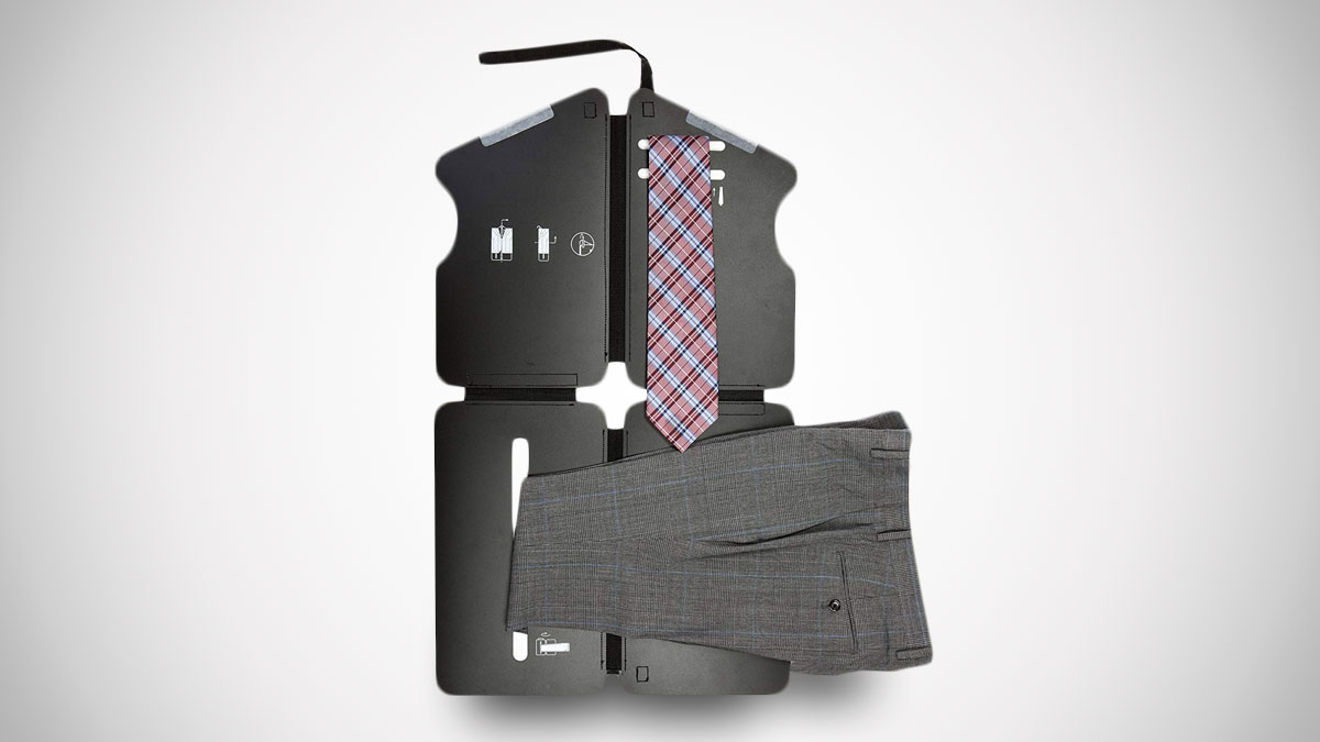 Compact Suit Folder