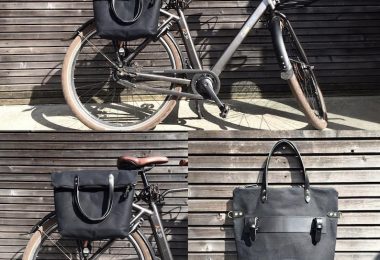 Bike pannier / bicycle bag in waxed canvas with zipper closure