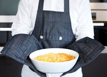 Kitchen Apron with Built-in Oven Gloves