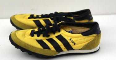Vintage 80s Adidas shoes running joggers Arrow new boys 4 kids