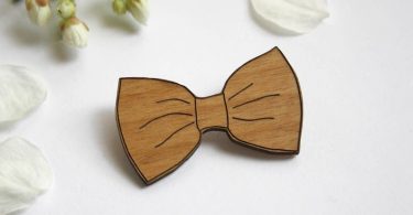 Wooden brooch bow tie badge pin’s wedding accessory