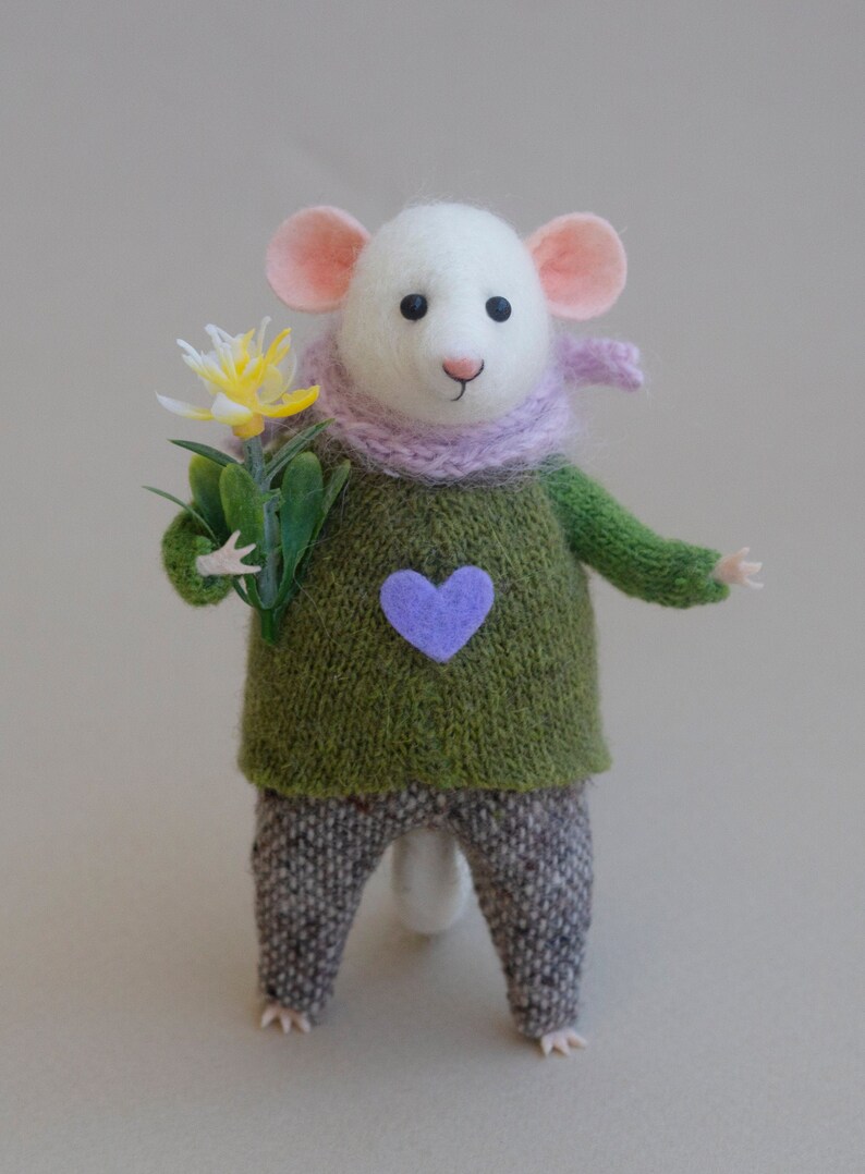 Needle Felted Mouse  Mouse with a bouquet  Decoration  Art