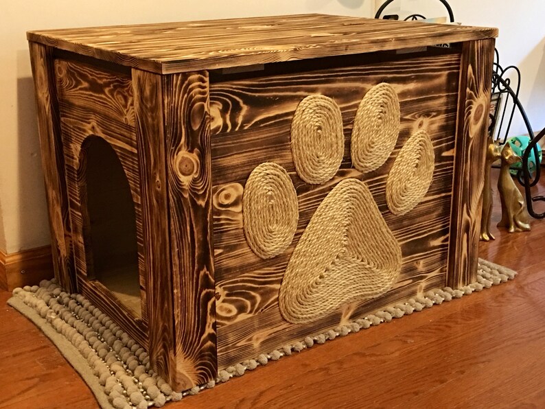 Cat Privacy Compartment w/ Paw Scratcher