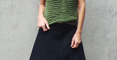 Green chunky vest tank top with high neck.