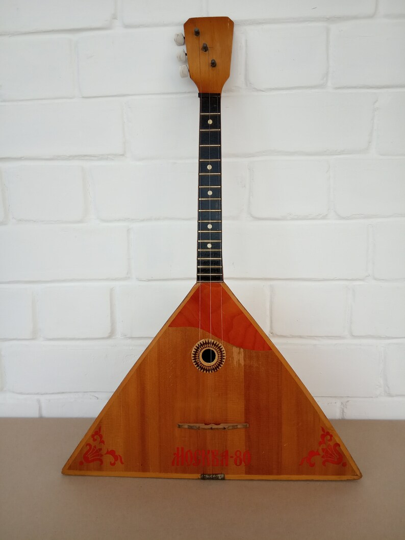 Soviet Folk Instrument Russian balalaika soviet vintage  3
