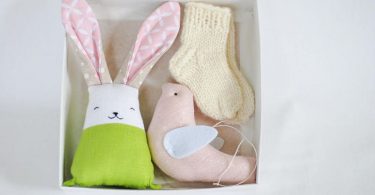 Pregnancy gift set for new mum gift box newborn baby wool