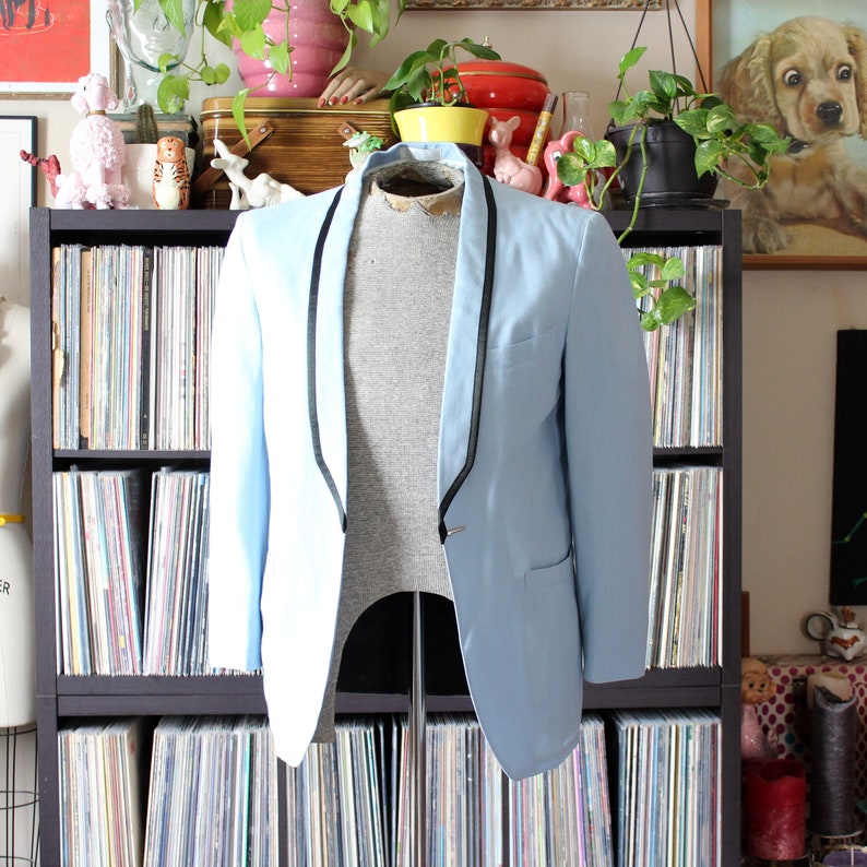 Mens 1970s vintage prom tuxedo jacket light powder blue with