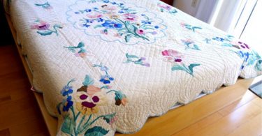 Vintage American Folk Art Handmade White Floral Cotton Quilt