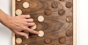 Wooden checkers